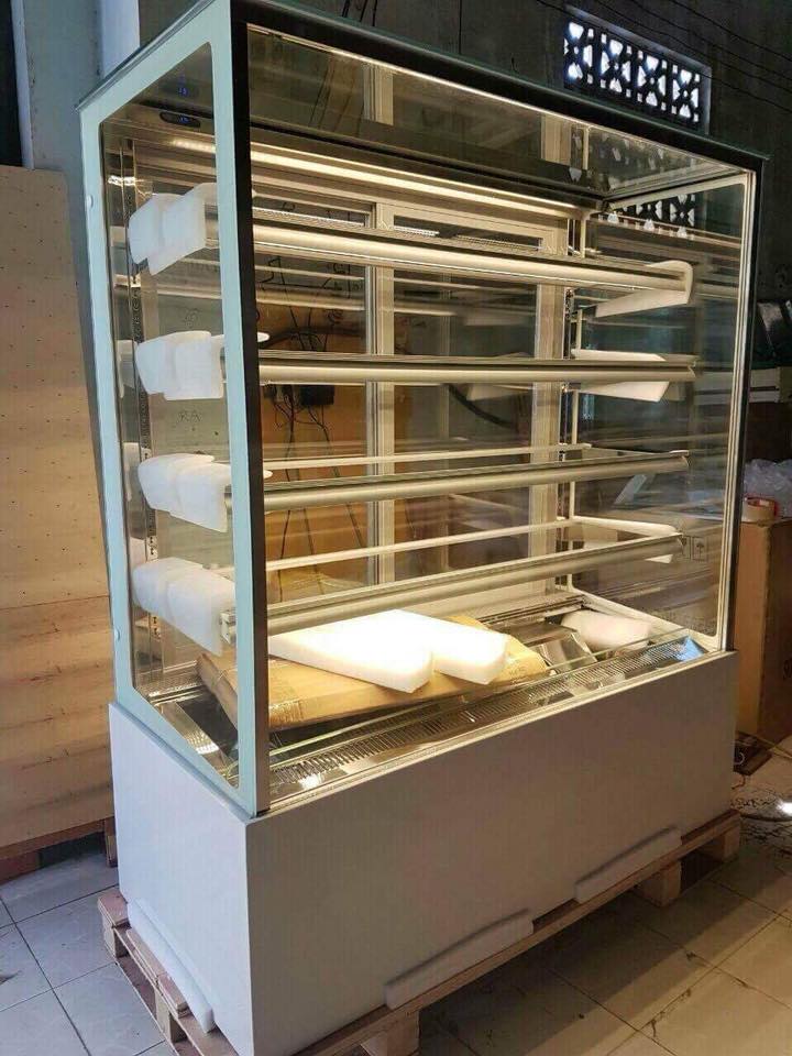 Sự tiện lợi đến từ tủ trưng bày bánh được cung cấp bởi Âu Á Corp