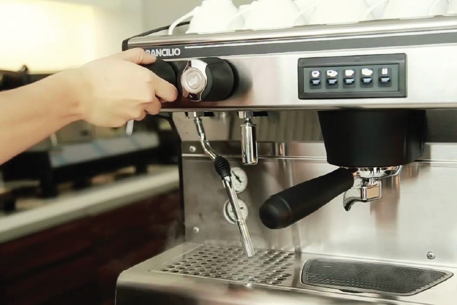 Làm thế nào để chọn mua máy xay cà phê chất lượng? cafe 4