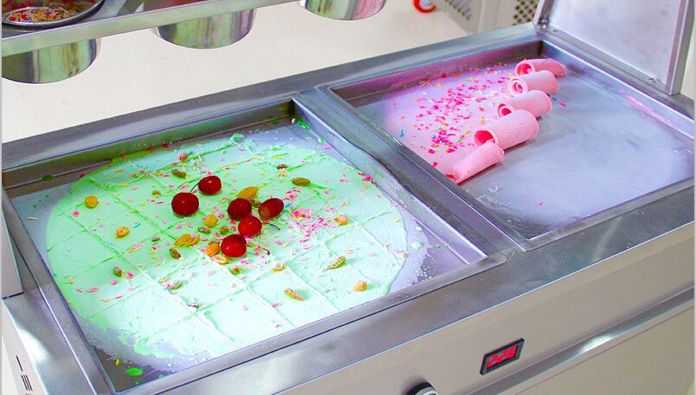 Máy làm kem cuộn loại nào tốt nhất? may lam kem cuon